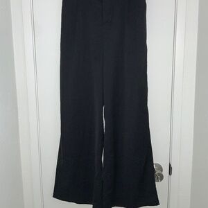 black wide-leg dress pants size medium